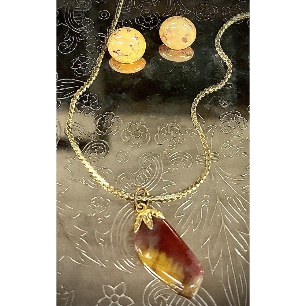 Vintage Eggplant Figural Pendant Necklace Earrings Set Agate Look Stone